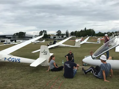 Die besten Segelflug - Junioren der Welt können kommen. Junioren Weltmeisterschaften auf dem Flugplatz Aalen-Elchingen